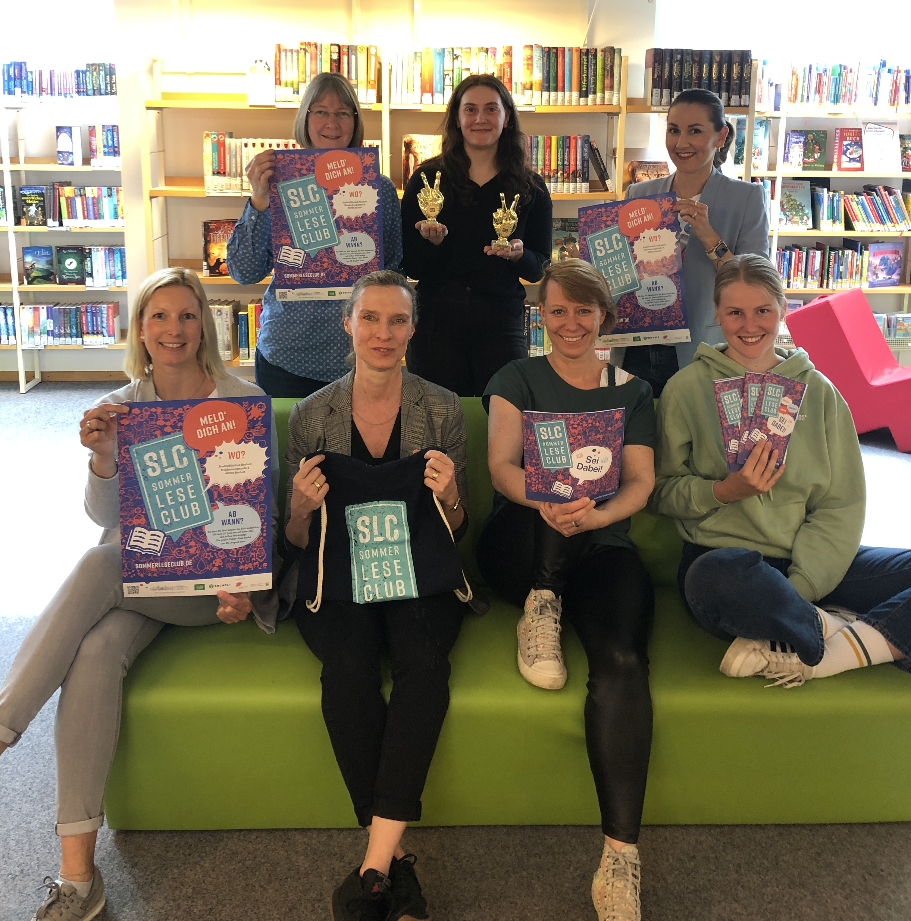 Die MItarbeiterinnen und Mitarbeiter der Stadtbibliothek Bocholt freuen sich auf den Sommerleseclub 2023!